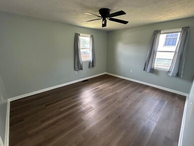 813 Ivy St, Waynesboro, VA 22980 - photo 6