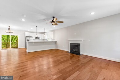 4021 Honeysuckle Dr, Edgewater, MD 21037 - photo 5