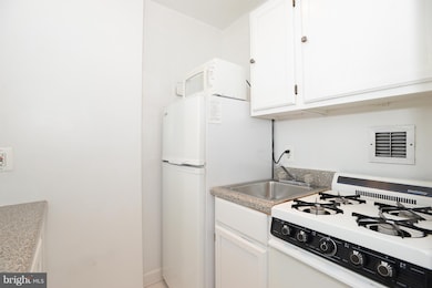 1121 Arlington Blvd unit 915, Arlington, VA 22209 - photo 4