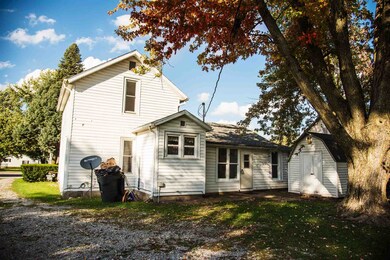 226 E Lake St, Topeka, IN 46571 - photo 2