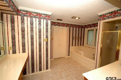 5703 Churchill Dr, Tyler, TX 75703 - photo 4