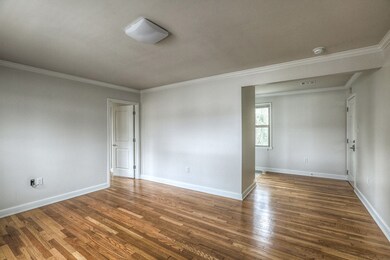 1345 Cortlandt St, Houston, TX 77008 - photo 4