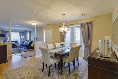 008_Dining Room