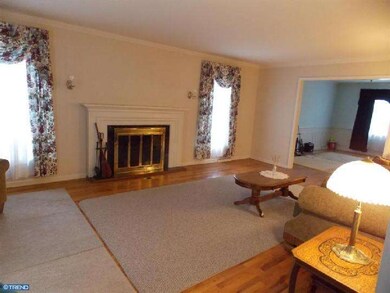 1827 Wynnewood Dr, Vineland, NJ 08361 - photo 2