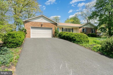 31 Twin Lakes Dr unit 1, Gettysburg, PA 17325 - photo 3