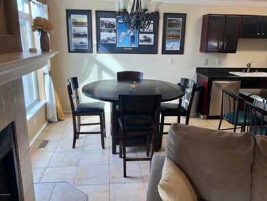 11492FF4-2E14-46B7-91B3-E6FFB828AF49