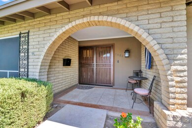 1002 E Rose Lane, Phoenix AZ
