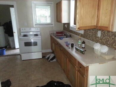 1511 Reynolds St, Savannah, GA 31401 - photo 2