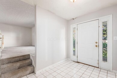 5577 Everest Way, Columbus, OH 43231 - photo 3