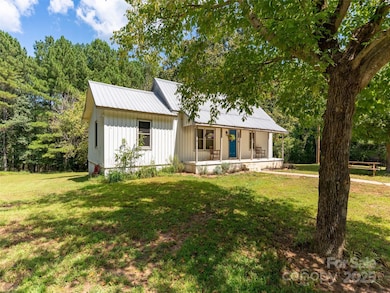 1343 Solen Williams Rd, Tryon, NC 28782 - photo 2