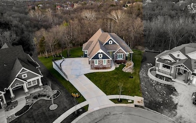 9422 Marion St, Lenexa, KS 66220 - photo 2