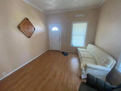 6C76E85D-E400-4992-9295-715B473FEB18