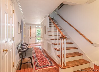 FOYER WITH COAT CLOSET