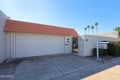 10721 W Topaz Dr unit 17B, Sun City, AZ 85351 - photo 2