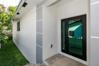 745 NE 36th St, Oakland Park, FL 33334 - photo 4