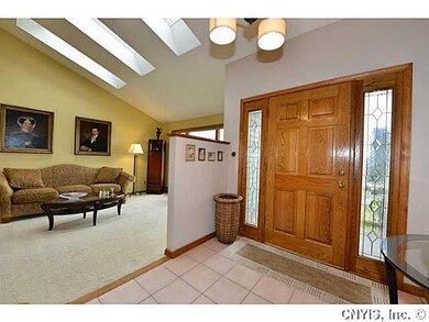 Foyer **STEP IN AND FALL IN LOVE***