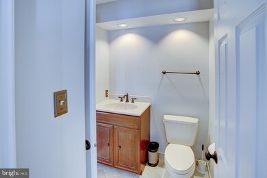 15254 Surrey House Way, Centreville, VA 20120 - photo 6