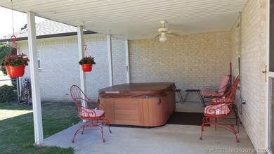 102 Janeway Dr, Eufaula, OK 74432 - photo 6