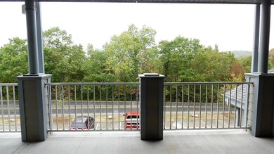 Deck in Front