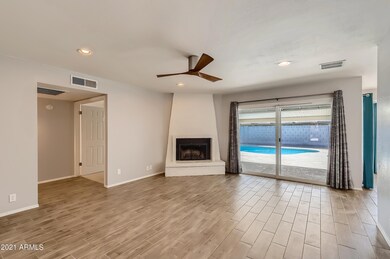 3-392765928-06 Living Room