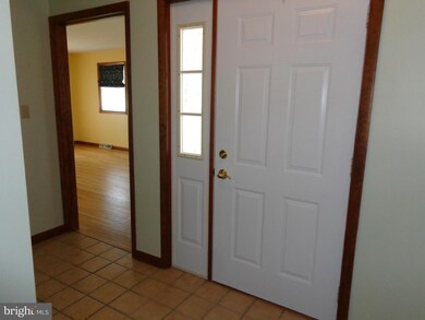 438 Lindman Dr, Chambersburg, PA 17202 - photo 5