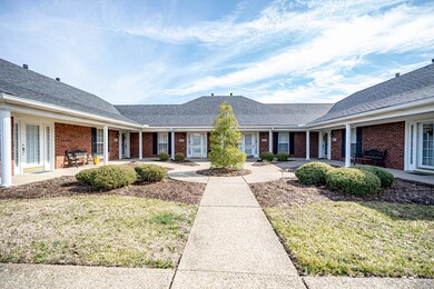 8013 Aspen Glen Dr unit 8013, Louisville, KY 40228 - photo 2