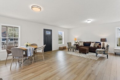 Living room/dining room