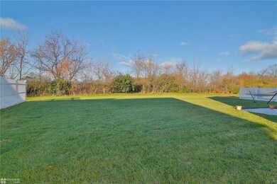 659 Mulberry Dr, Nazareth, PA 18064 - photo 5