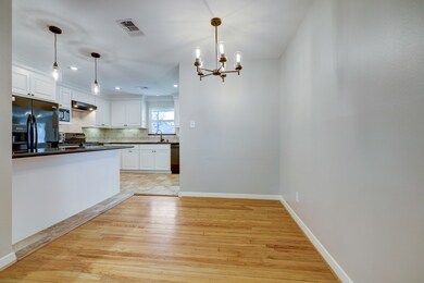 2211 Cheshire Ln, Houston, TX 77018 - photo 6