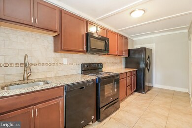 109 Riverthorn Rd, Middle River, MD 21220 - photo 6