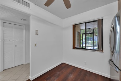 302 Lakeview Dr unit 105, Weston, FL 33326 - photo 3
