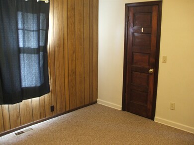 911 W Votaw St, Portland, IN 47371 - photo 6