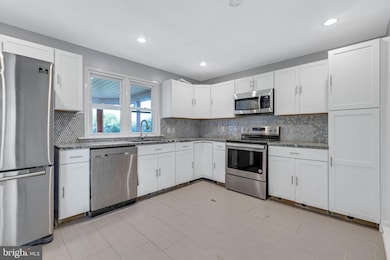 136 S 3rd St, Telford, PA 18969 - photo 5