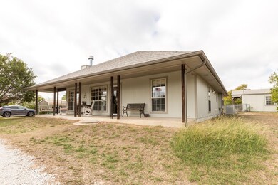 622 Mcfarland Ln, Weatherford, TX 76088 - photo 5