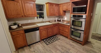 420 Bluebonnet Dr, Hurst, TX 76053 - photo 6