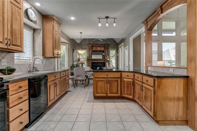 19326 W 98th St, Lenexa, KS 66220 - photo 6