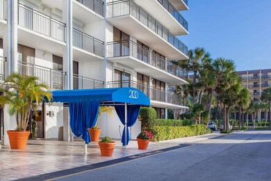 2100 1206 COCOA BEACH CONDO AAA-2