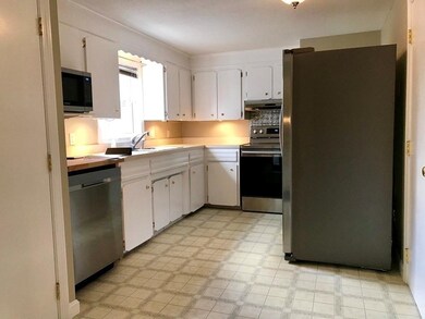 9 Wysocki Dr unit 34, Dudley, MA 01571 - photo 7