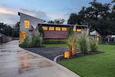 3007 Lawrence St, Houston, TX 77018 - photo 2