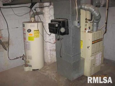 308 Willard Ave, Lincoln, IL 62656 - photo 7