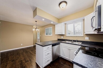 5055 Holbrook Dr, Columbus, OH 43232 - photo 7