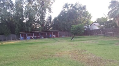 1617 W. Colter back of property