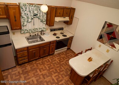 8873 Chipmunk Ln, Tobyhanna, PA 18466 - photo 2