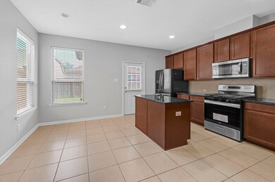 9019 Fuqua Breeze Dr, Houston, TX 77075 - photo 7