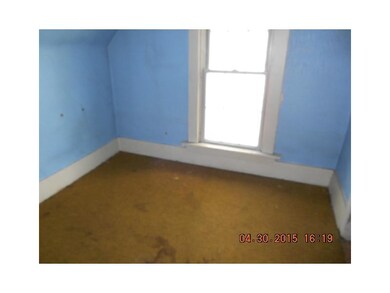 2111 E Lynn St, Anderson, IN 46016 - photo 6