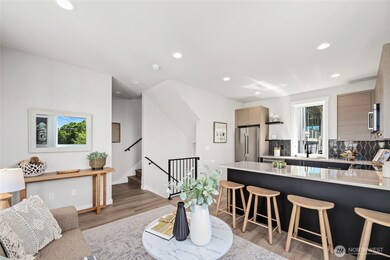 2817 Franklin Ave E unit A, Seattle, WA 98102 - photo 4