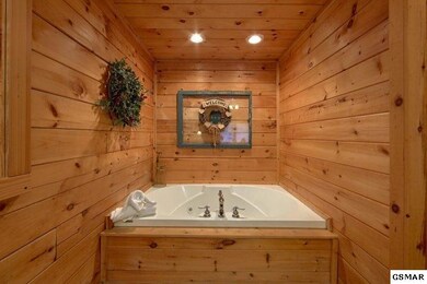 1624 Little Cabin Loop, Sevierville, TN 37862 - photo 7