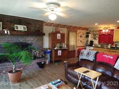 40 Turtle Dove Ln, Hendersonville, NC 28792 - photo 3