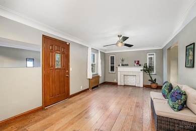 3919 S Clerose Cir, Cincinnati, OH 45205 - photo 2