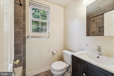 1909 N Rhodes St unit 25, Arlington, VA 22201 - photo 2